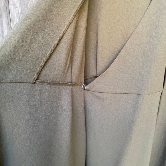 Bobeau Midi Wrap Dress Olive Green Crepe M Classiccore Short Sleeve Preppy VNeck - Picture 9 of 12